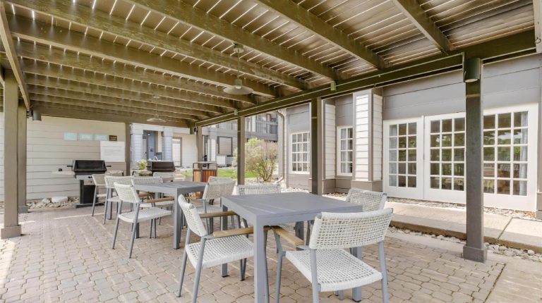 Creating Community Spaces with Commercial Outdoor Patio Furniture wholesale outdoor furniture